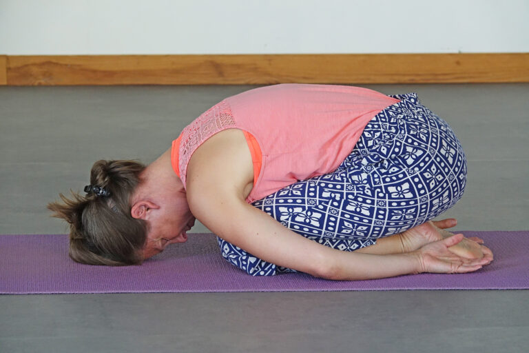BALASANA _FEUILLE PLIEE